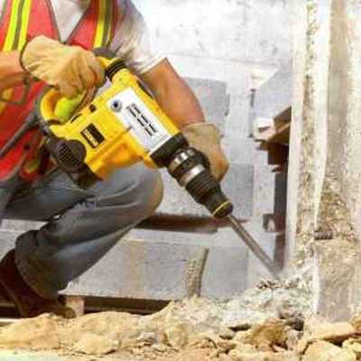 Демонтаж штробление, расширение проёмов, бурение в Москве